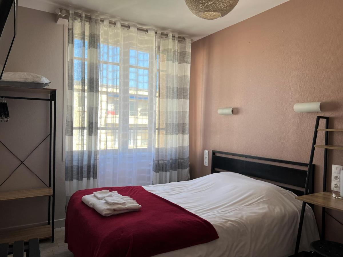 Logis Hotel Des Causses Millau Exterior photo