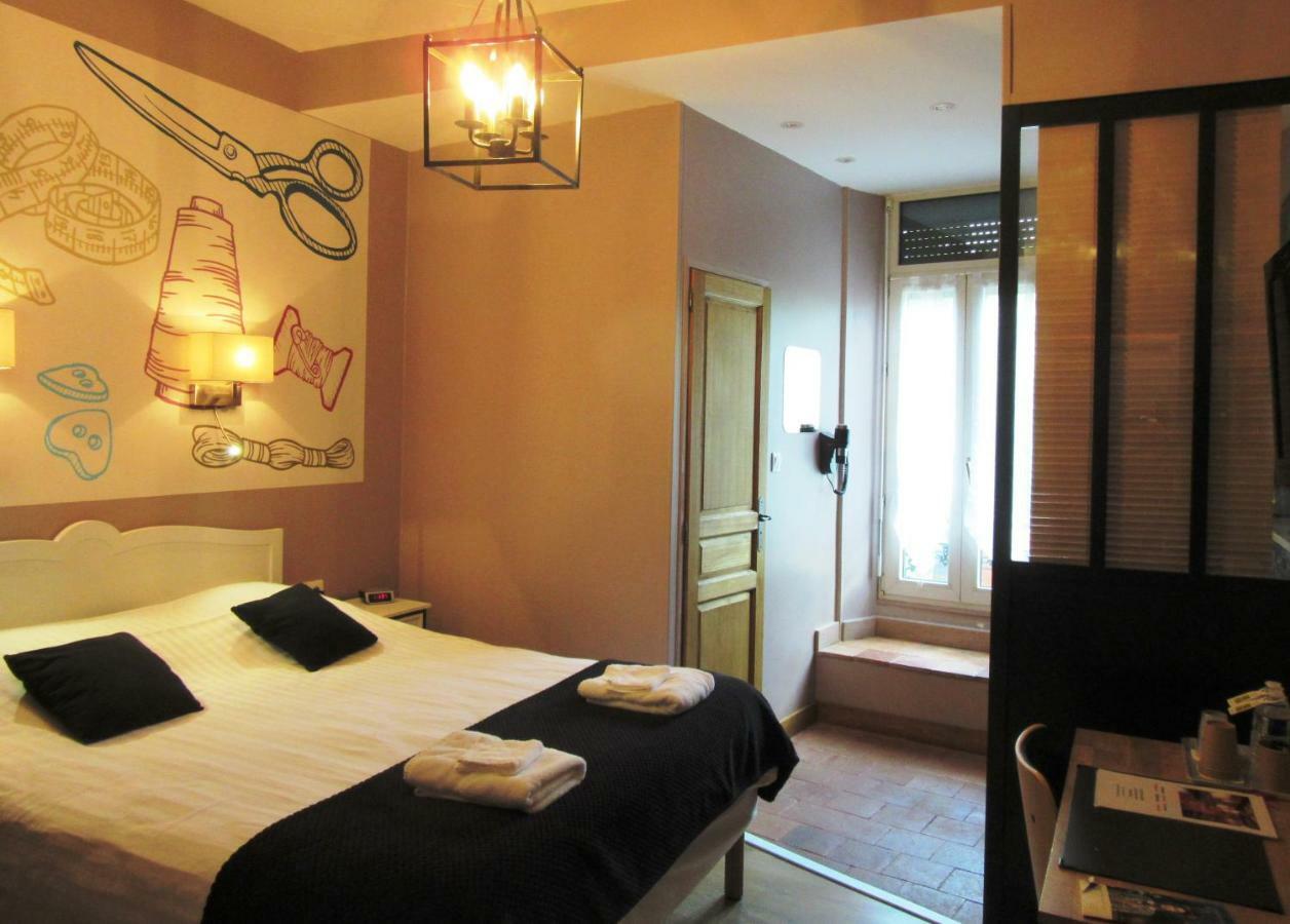 Logis Hotel Des Causses Millau Exterior photo