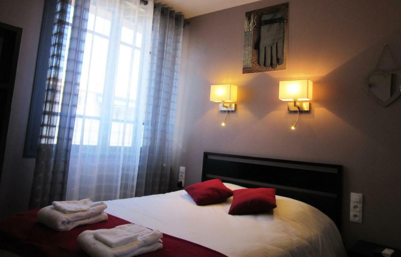 Logis Hotel Des Causses Millau Exterior photo